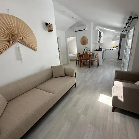 Likya Apartamento *